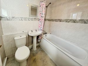 Photo 1- click for photo gallery